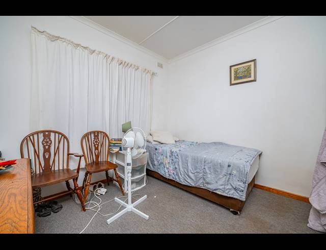 3 BEDROOM HOUSE TO LET IN CAVERSHAM GLEN